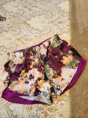 Athletic Works Women's Purple Multi Floral Athletic Shorts